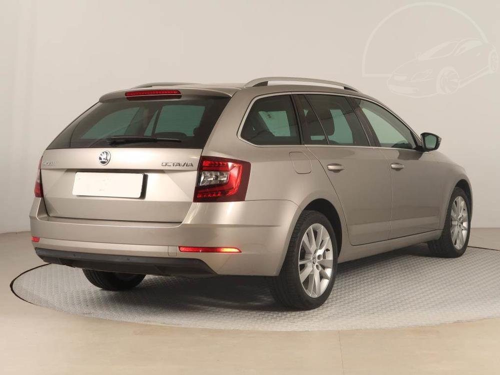 koda Octavia 1.6 TDI, NOV CENA, Automat