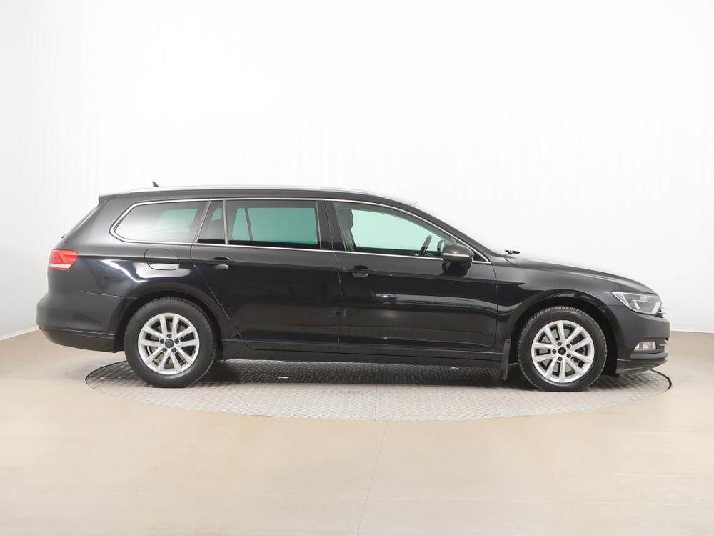 Volkswagen Passat 2.0 TDI, Automat, Navi