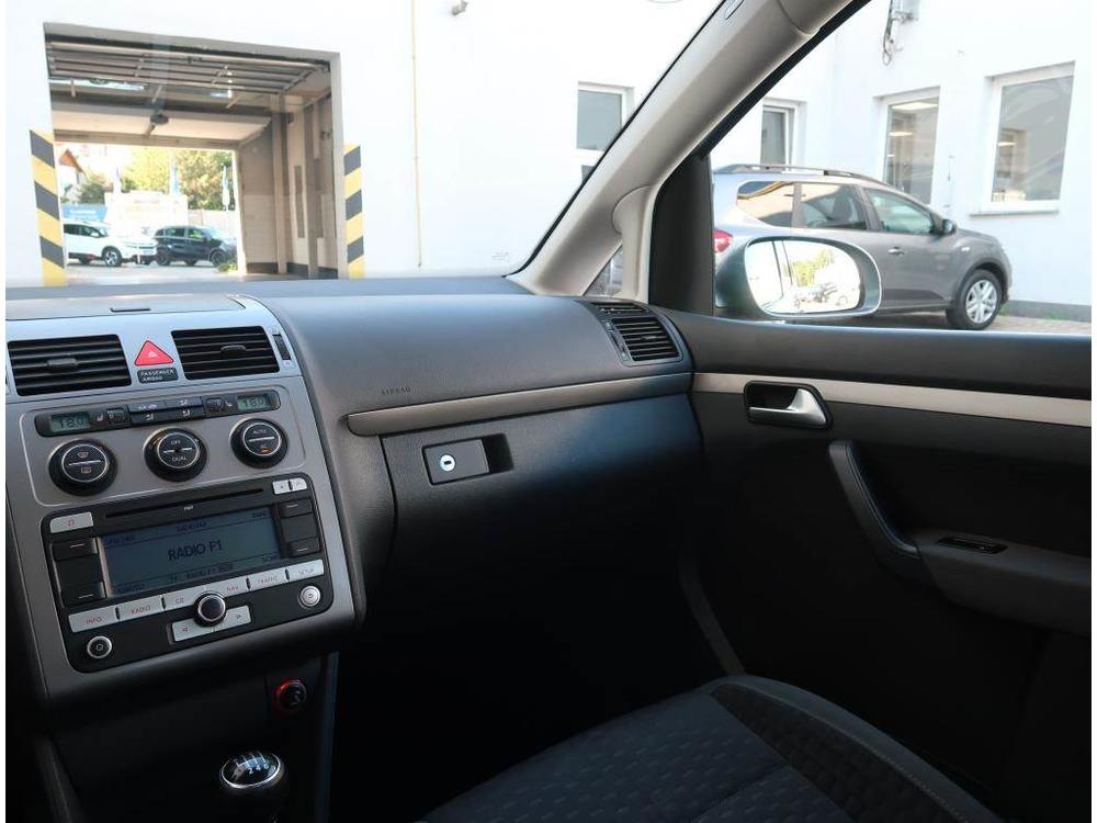 Volkswagen Touran 1.9 TDI, NOV CENA, Navi