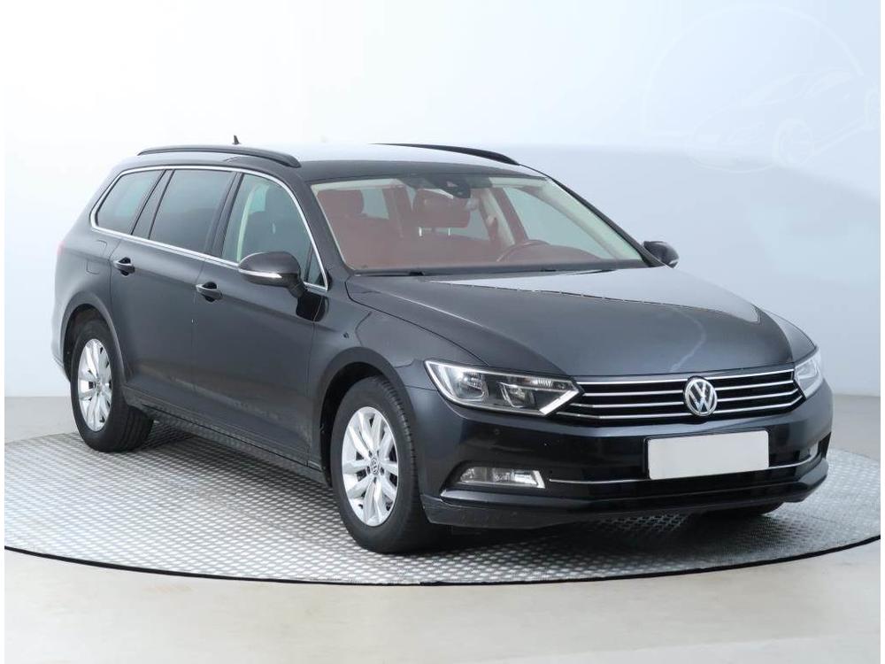 Prodm Volkswagen Passat 1.6 TDI, Navi