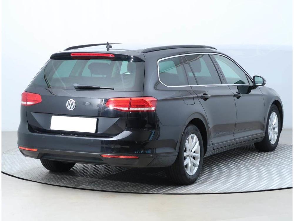 Volkswagen Passat 1.6 TDI, Navi