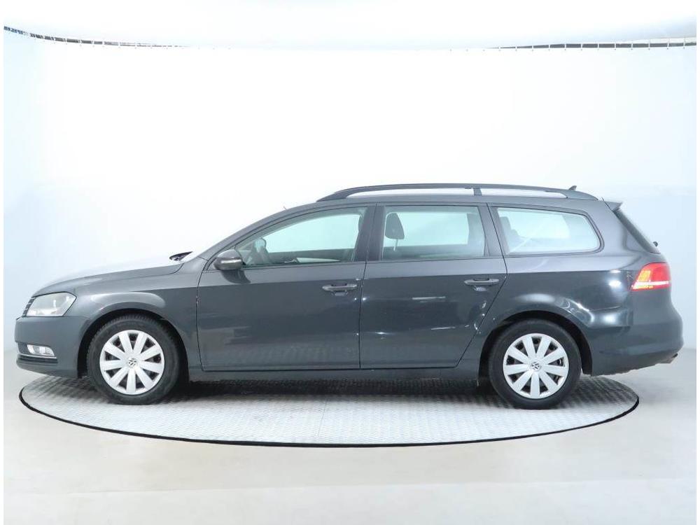 Volkswagen Passat 2.0 TDI, Serv.kniha, Navi