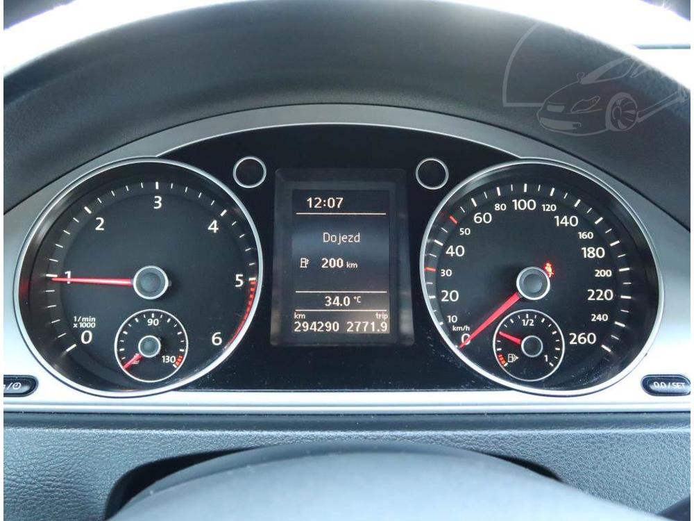 Volkswagen Passat 2.0 TDI, NOV CENA, Serv.kniha