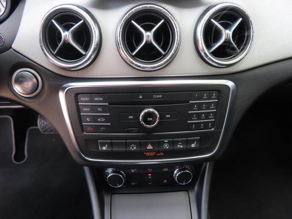 Mercedes-Benz CLA 200, Automat, Ke, Navi