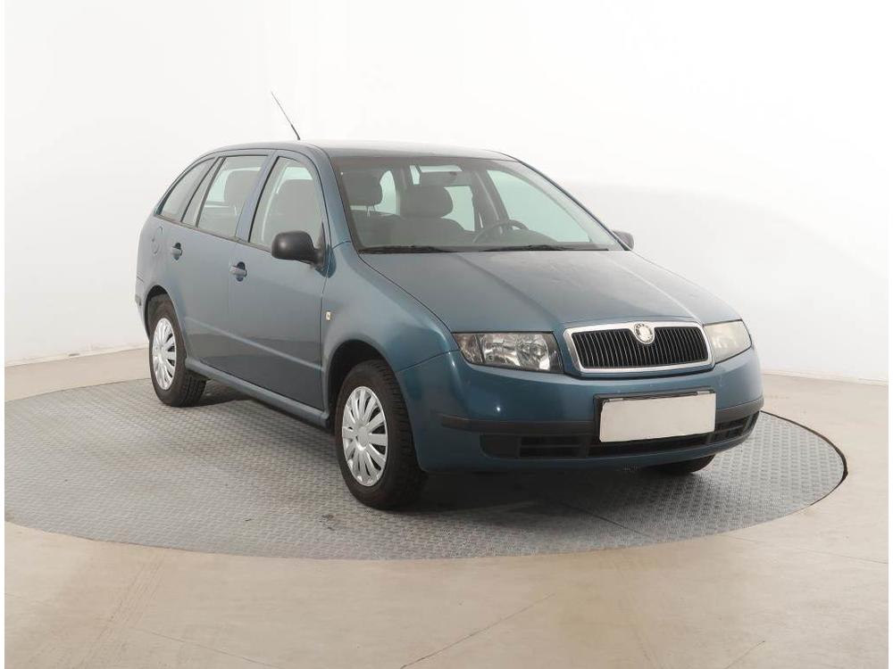 koda Fabia 1.2 12V, po STK, rezervace