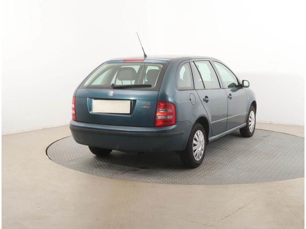 koda Fabia 1.2 12V, po STK, rezervace