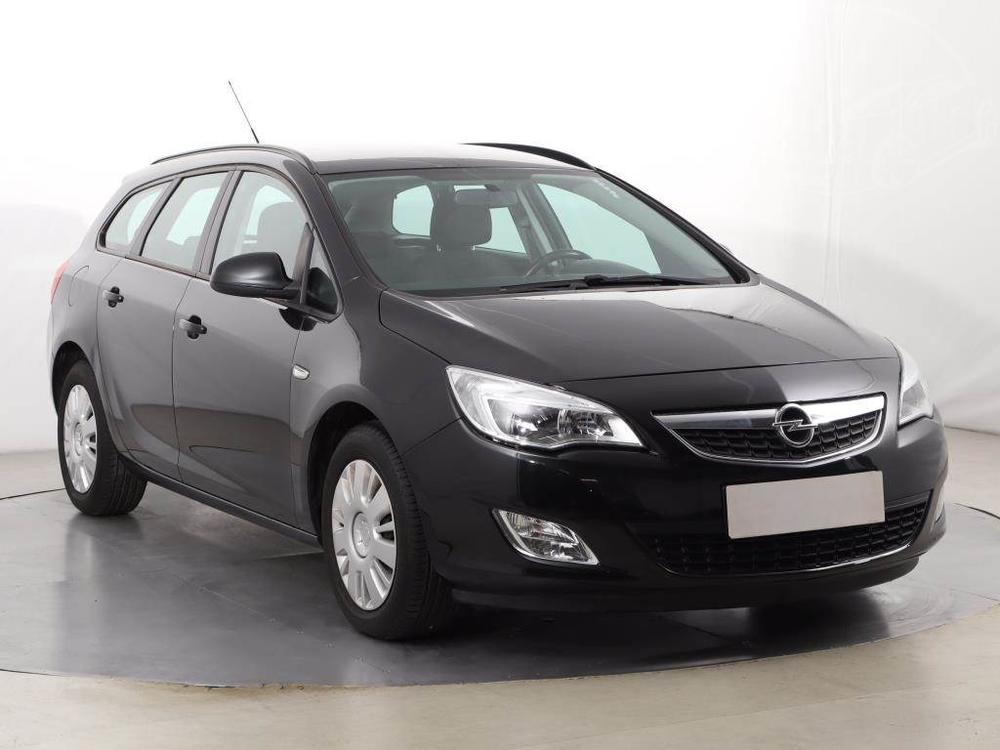 Prodm Opel Astra 1.6 16V, Automatick klima