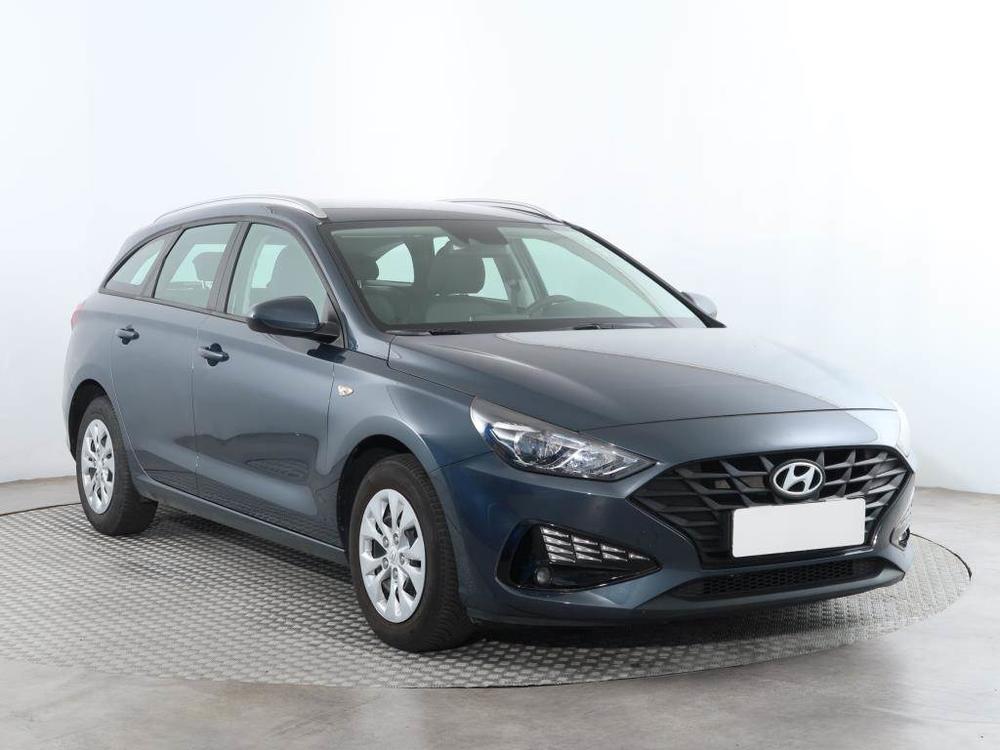 Prodm Hyundai i30 1.5 DPI, R,2.maj, Serv.kniha