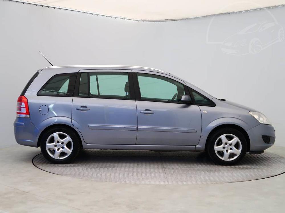 Opel Zafira 1.8, NOV CENA, 7mst