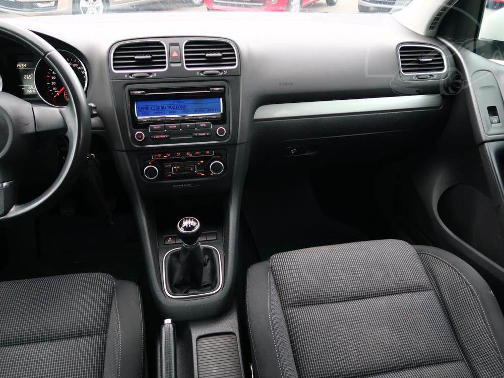 Volkswagen Golf 1.2 TSI, Automatick klima