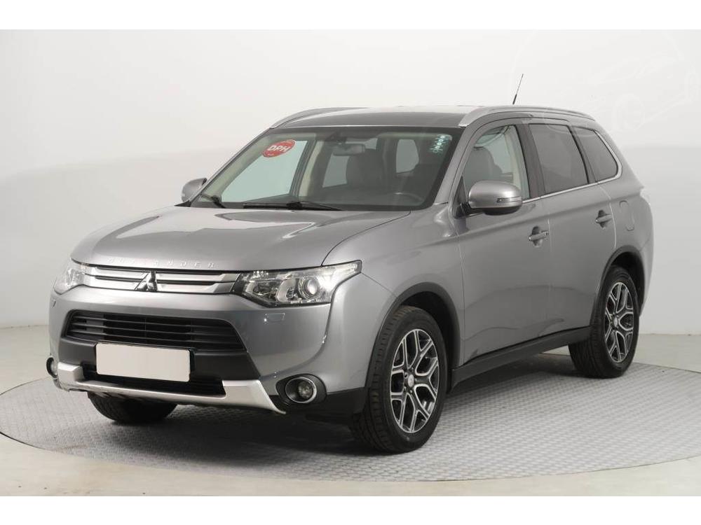 Prodm Mitsubishi Outlander 2.2 DI-D, NOV CENA, 4X4