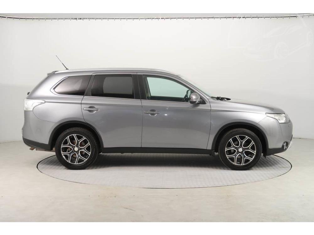 Mitsubishi Outlander 2.2 DI-D, NOV CENA, 4X4