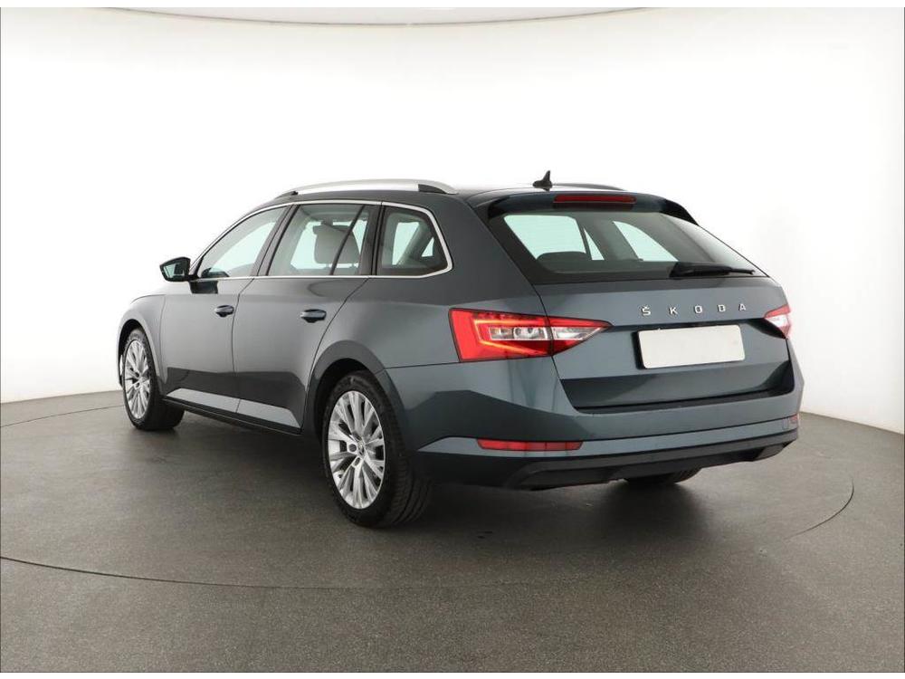 koda Superb 2.0 TDI, Style, R,1.maj, Navi