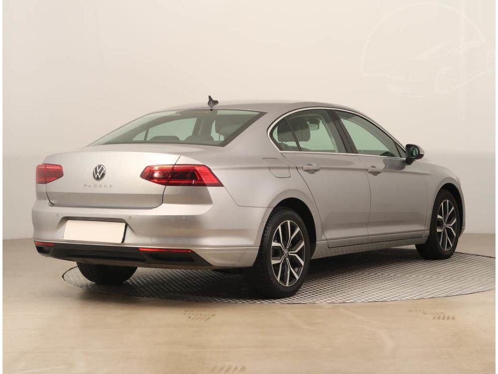 Volkswagen Passat 2.0 TDI, Navi