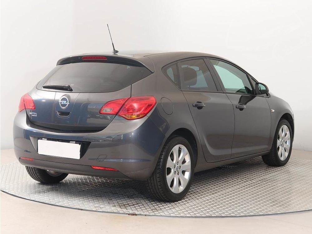 Opel Astra 1.4 16V, Serv.kniha, Navi