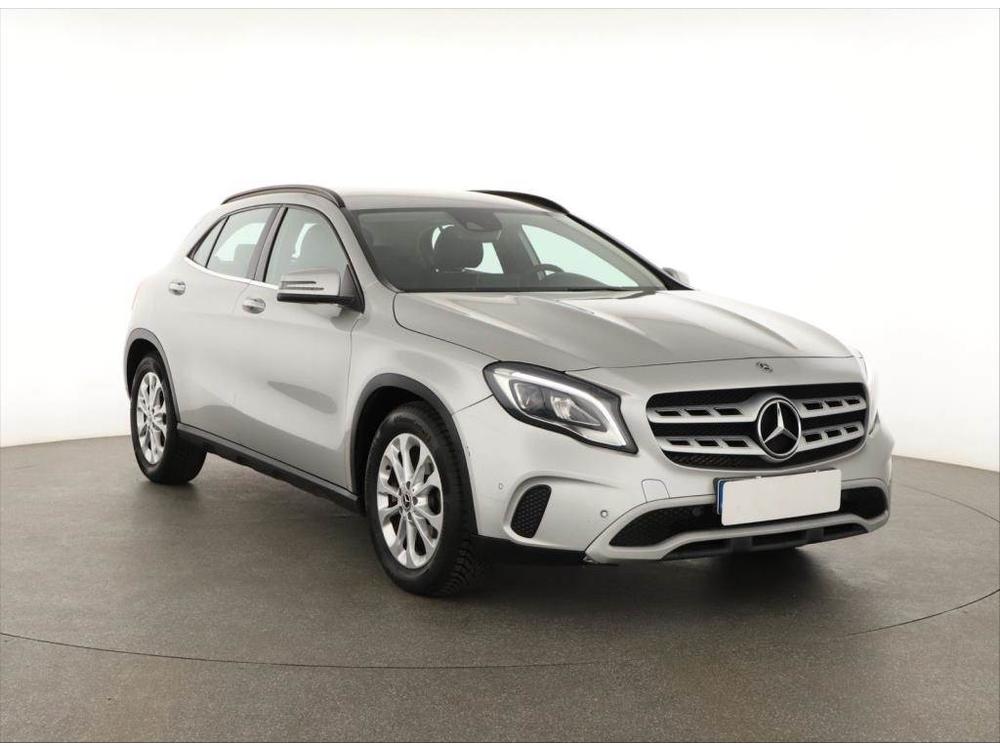 Mercedes-Benz GLA  200d 4MATIC, 4X4, Automat