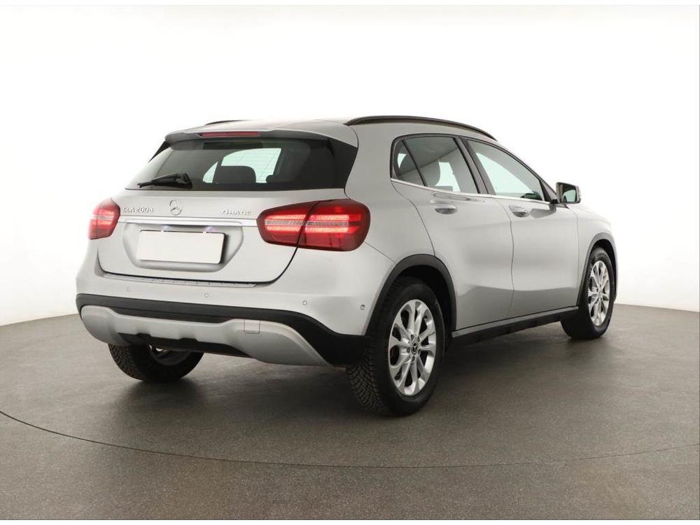 Mercedes-Benz GLA  200d 4MATIC, 4X4, Automat