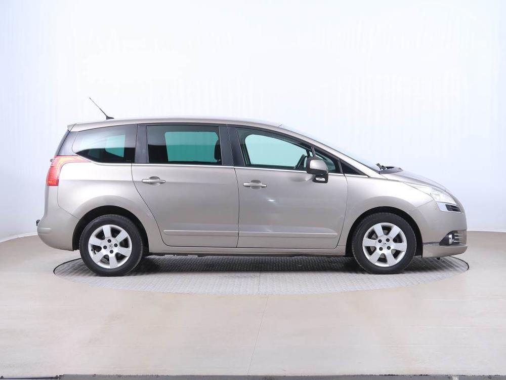 Peugeot 5008 1.6 HDi, Navi