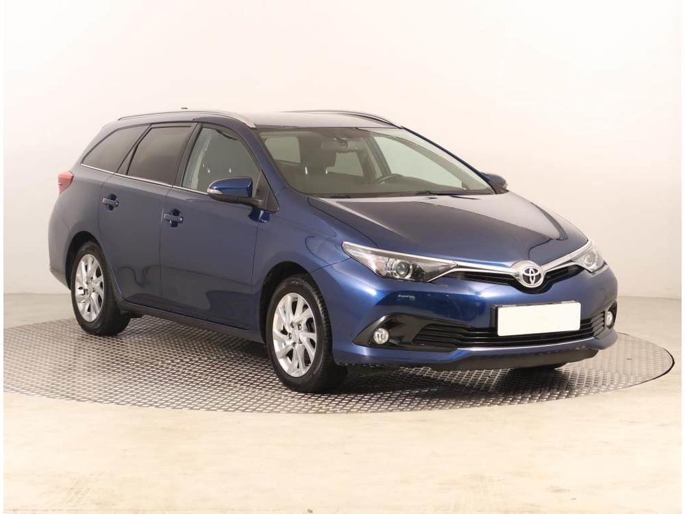 Prodm Toyota Auris 1.2 Ti, Active, R,1.maj