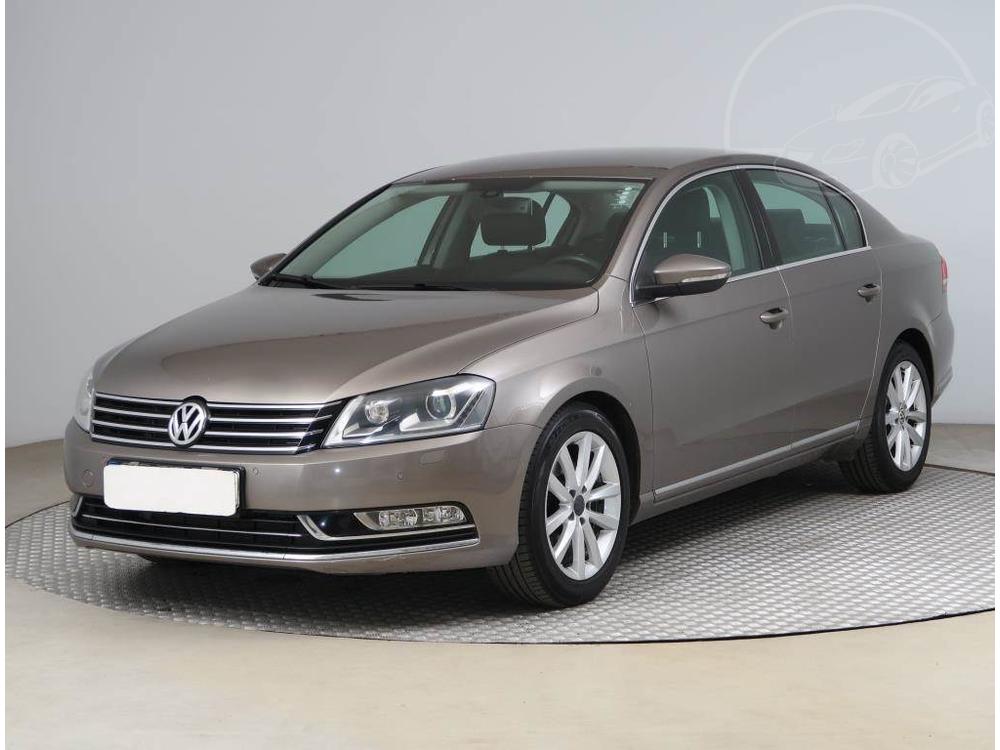 Volkswagen Passat 2.0 TDI, Serv.kniha, Navi