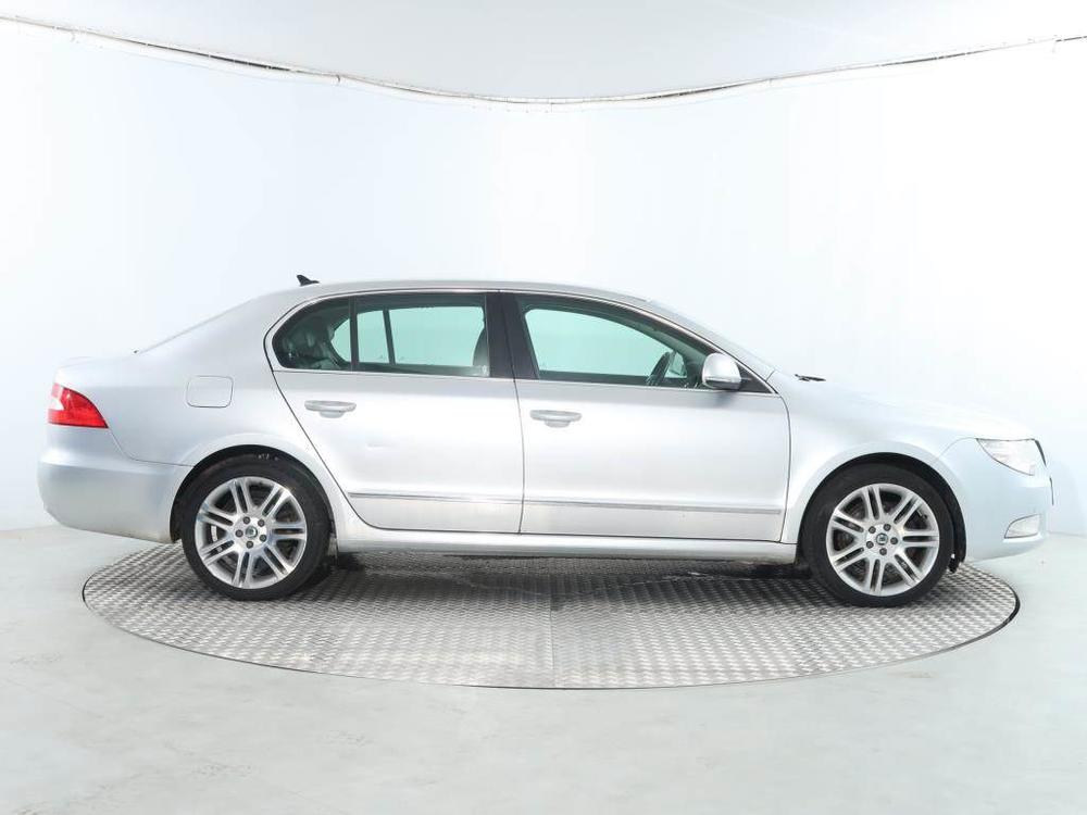 koda Superb 2.0 TDI, Elegance, NOV CENA