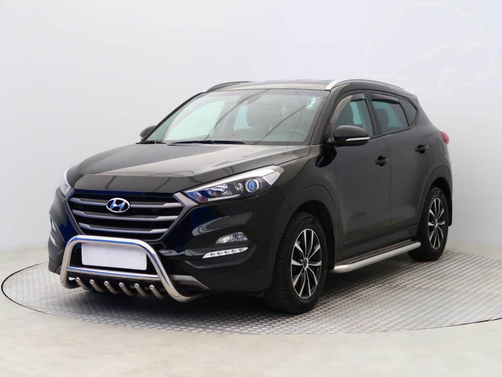 Hyundai Tucson 1.7 CRDi, Trikolor, R,1.maj