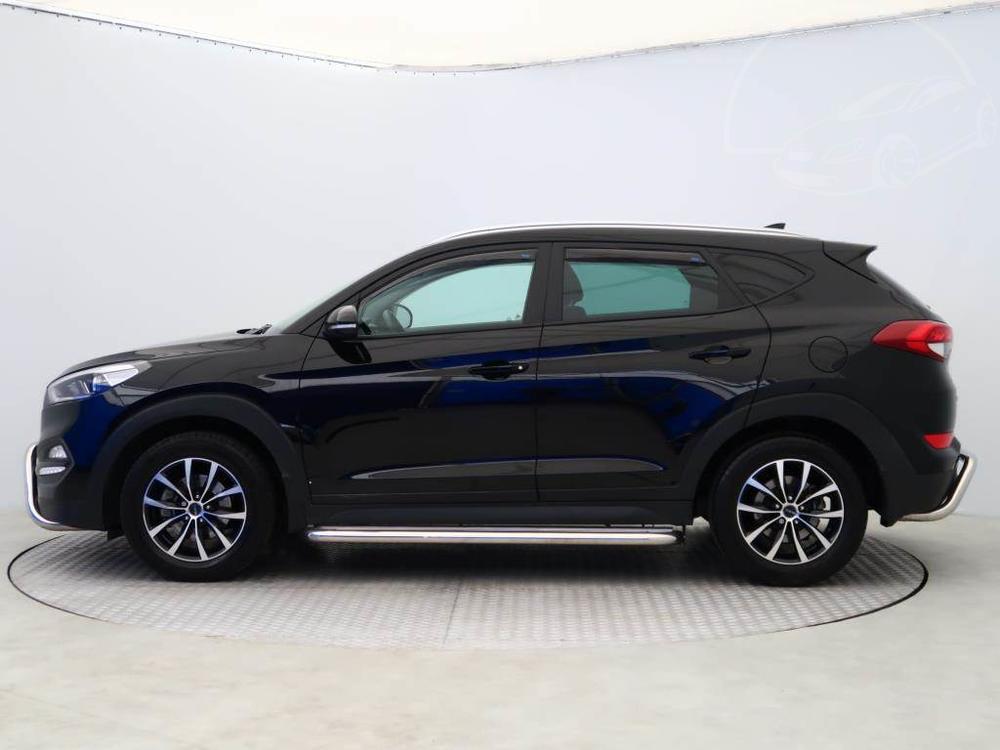 Hyundai Tucson 1.7 CRDi, Trikolor, R,1.maj