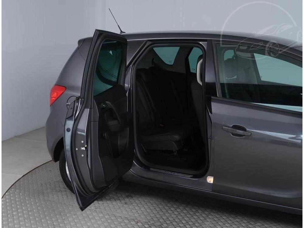 Opel Meriva 1.4 Turbo, Koen sedaky