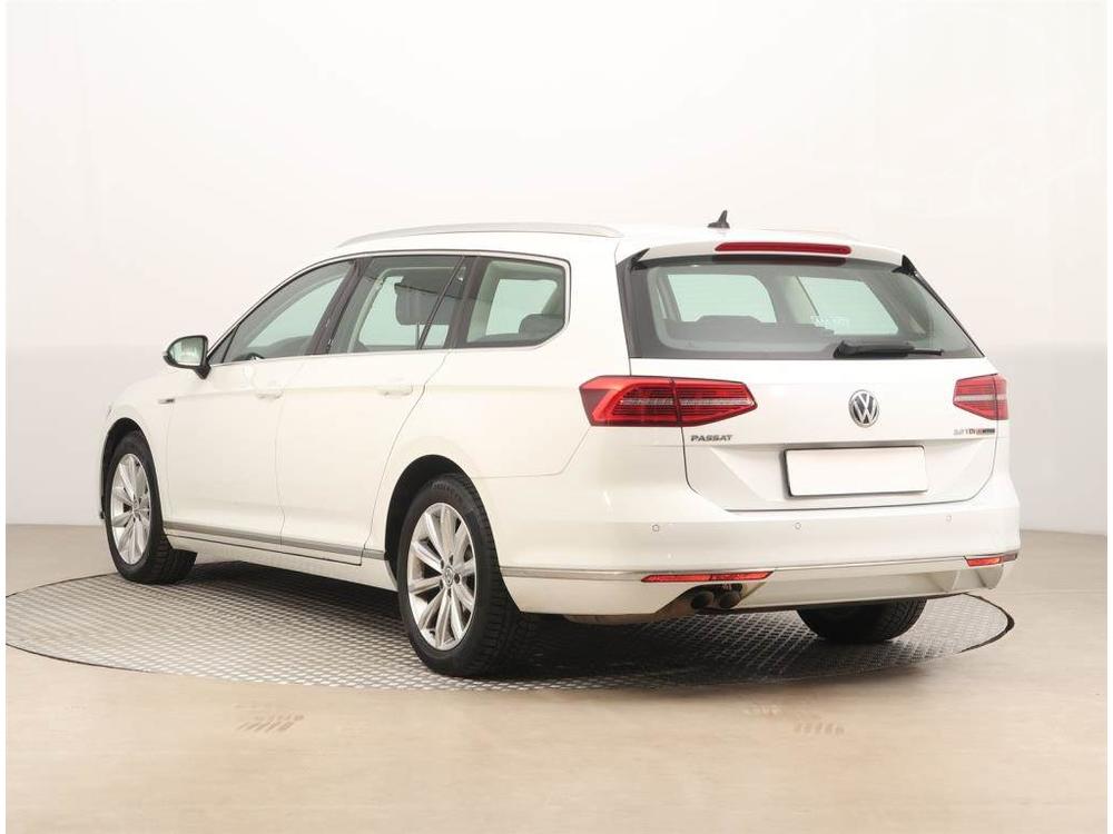 Volkswagen Passat 2.0 TDI, Highline, NOV CENA