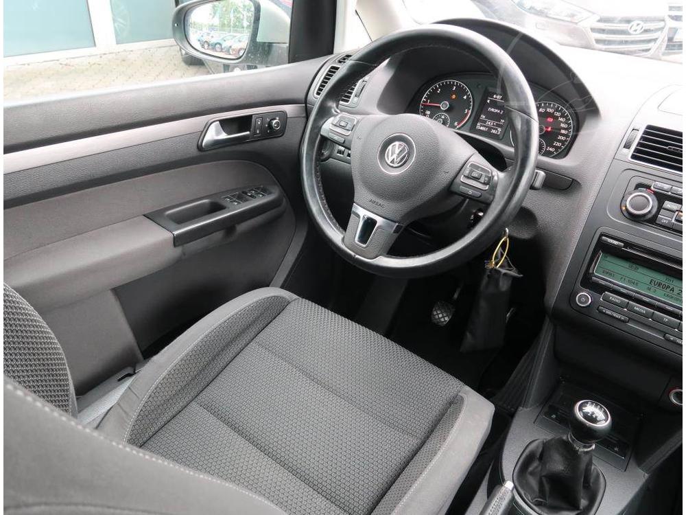 Volkswagen Touran 1.6 TDI, NOV CENA, 7mst