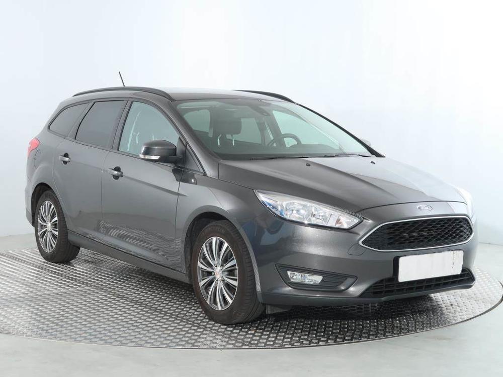 Ford Focus 1.6 i, ČR,1.maj, Serv.kniha