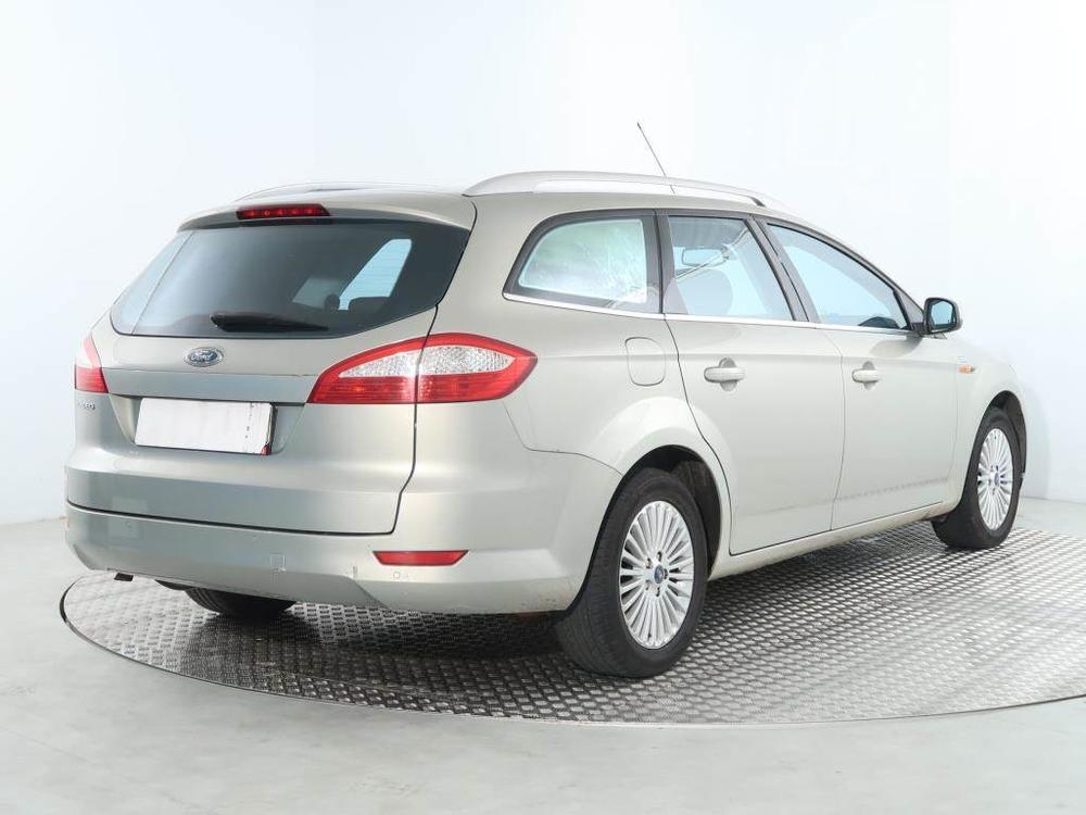 Ford Mondeo 2.0 16V, Automatick klima