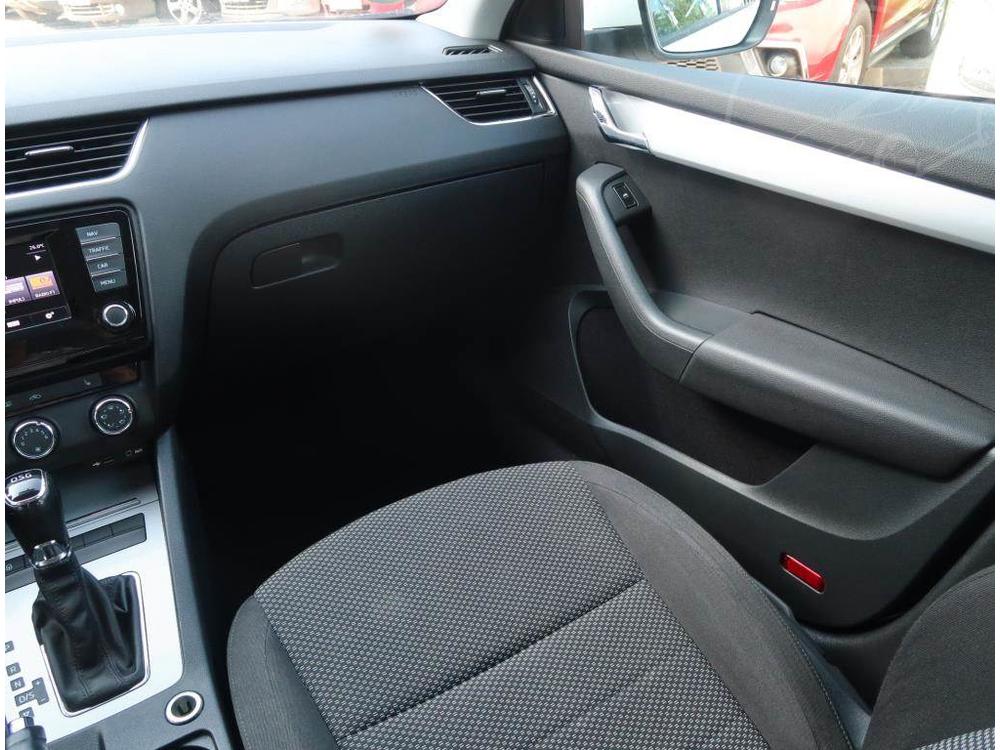 koda Octavia 1.6 TDI, Automat, Serv.kniha