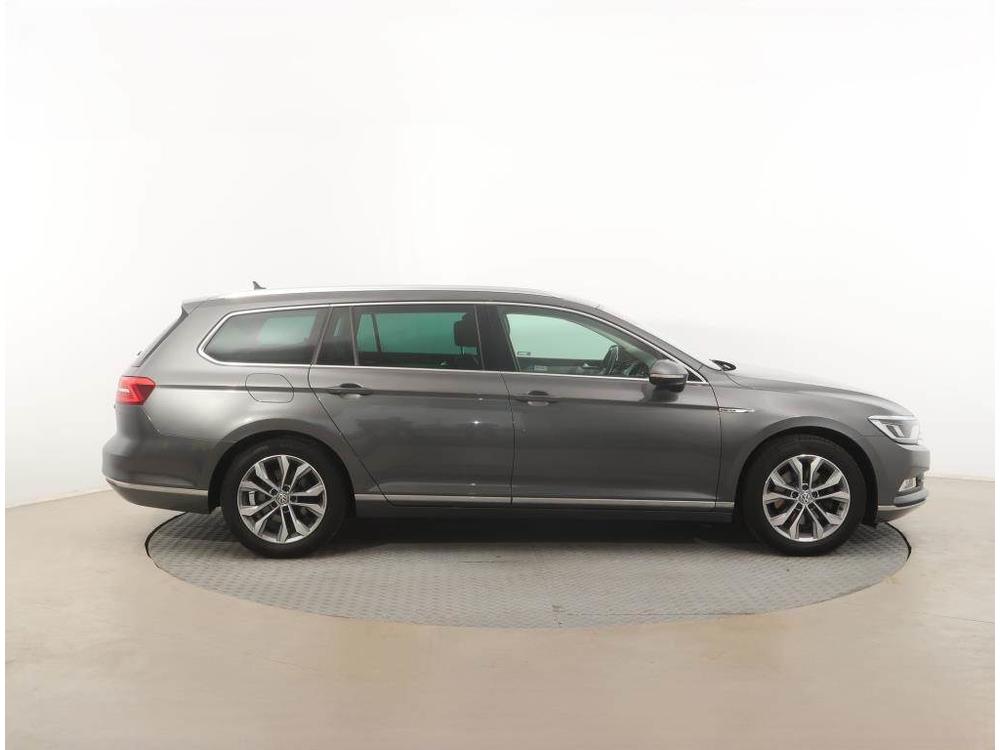 Volkswagen Passat 2.0 TDI, NOV CENA, 4X4