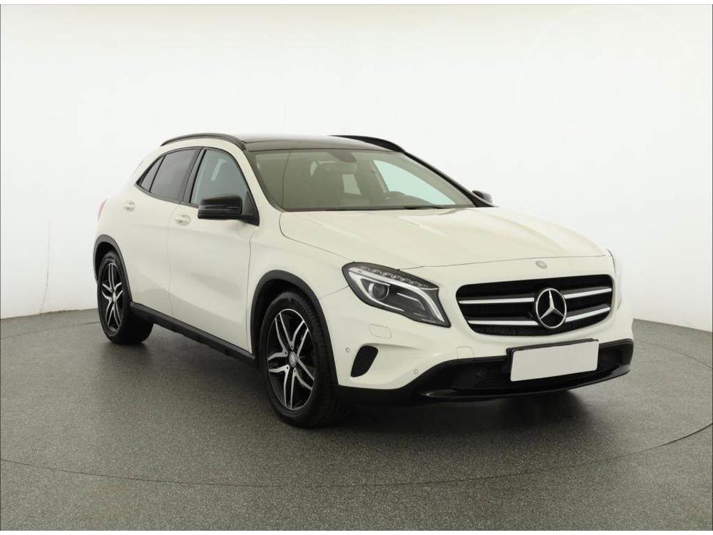 Mercedes-Benz GLA  220 CDI 4MATIC, 4X4, Automat