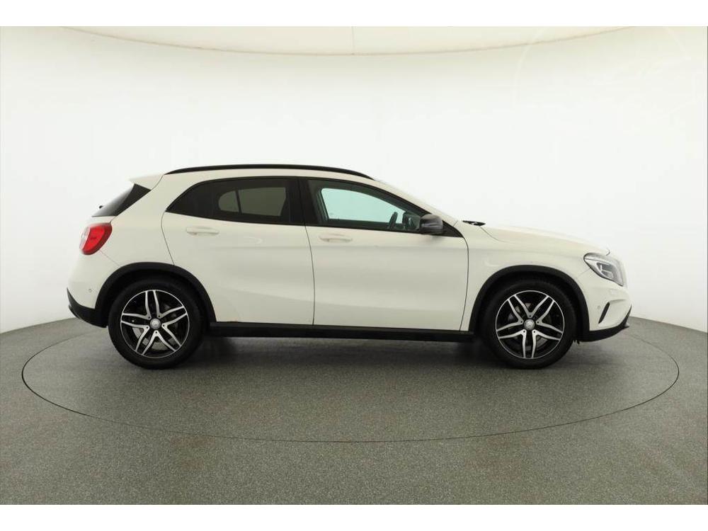 Mercedes-Benz GLA  220 CDI 4MATIC, 4X4, Automat