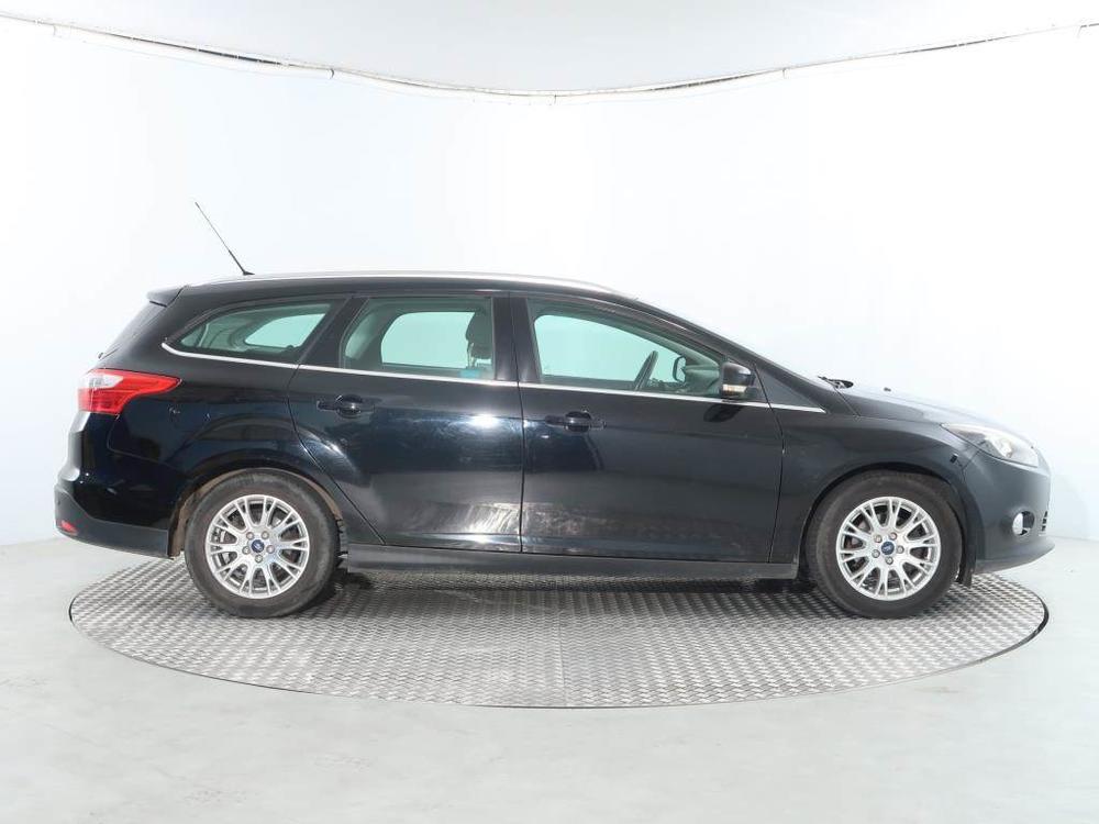 Ford Focus 1.6 i, NOV CENA, Automat