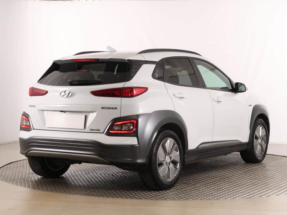 Hyundai Kona Electric 39 kWh, Automat