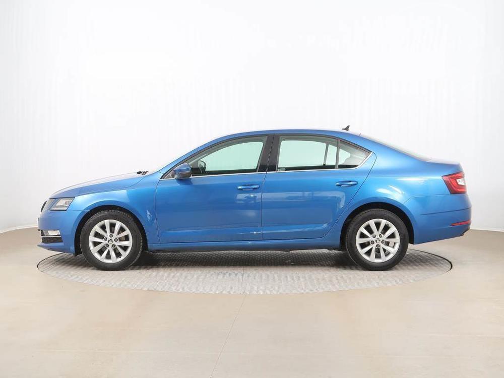 koda Octavia 1.6 TDI, R,1.maj, Navi