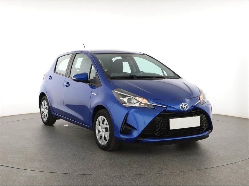 Prodm Toyota Yaris 1.5 Hybrid, Automat