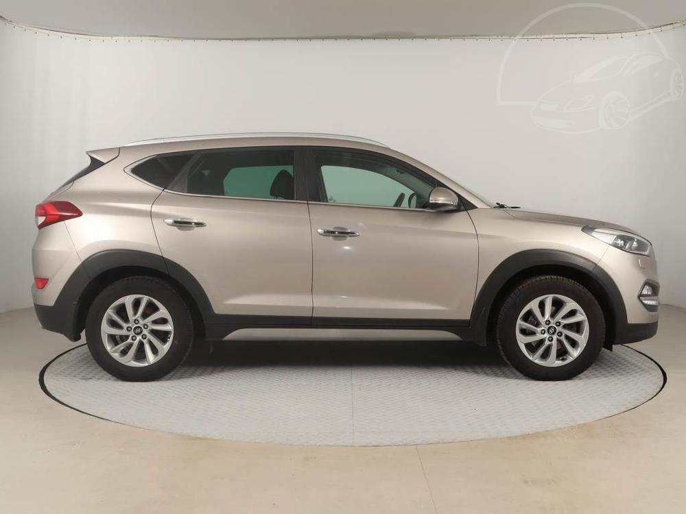 Hyundai Tucson 2.0 CRDi, NOV CENA, 4X4, R