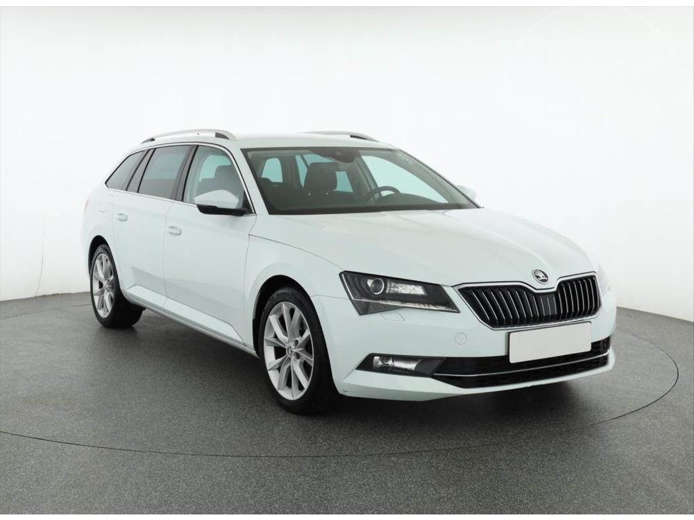 Škoda Superb 2.0 TDI, Automat, Navi