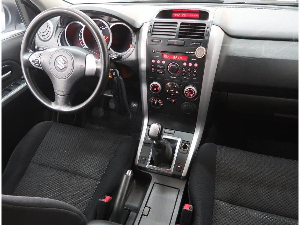 Suzuki Grand Vitara 2.0, 4X4, Automatick klima