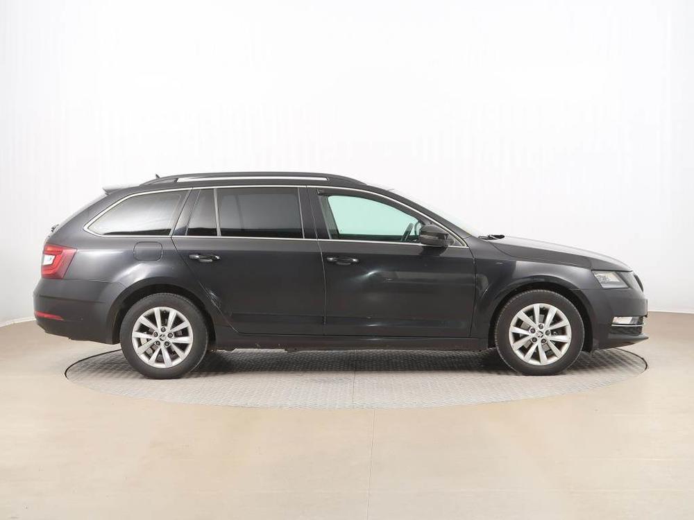 koda Octavia 1.6 TDI, Automatick klima