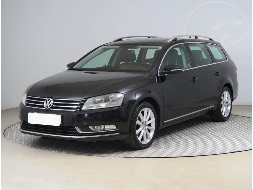 Volkswagen Passat 2.0 TDI, Serv.kniha, Navi