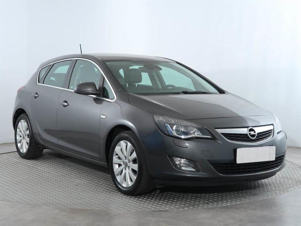 Prodm Opel Astra 1.6 T, Automatick klima