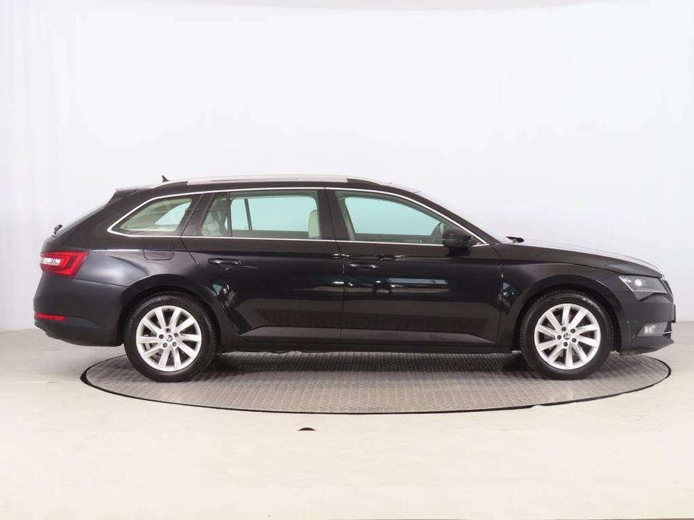 koda Superb 2.0 TDI, Style, NOV CENA