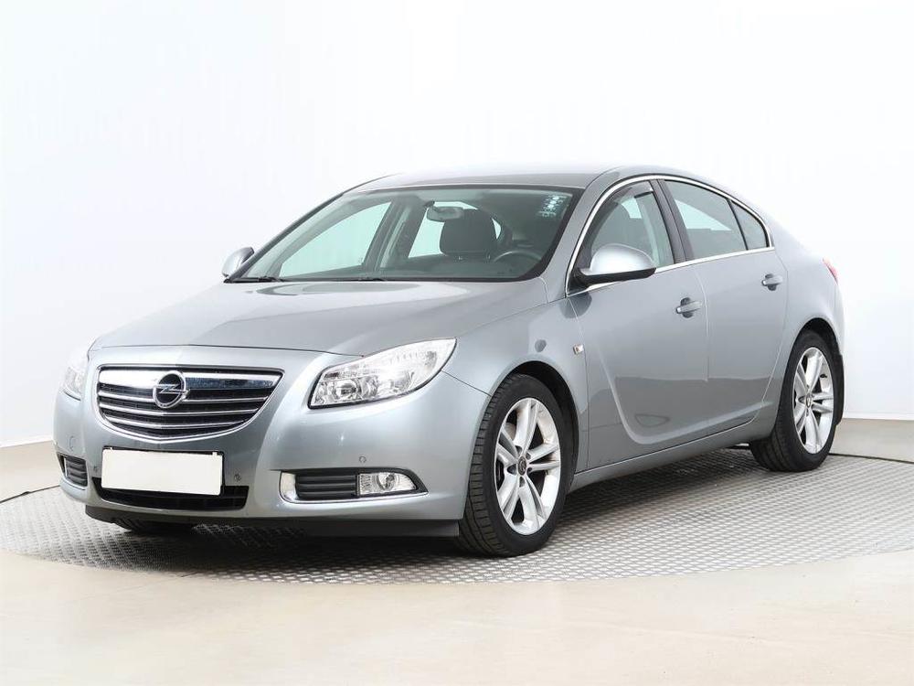 Opel Insignia 1.8, Serv.kniha, Navi