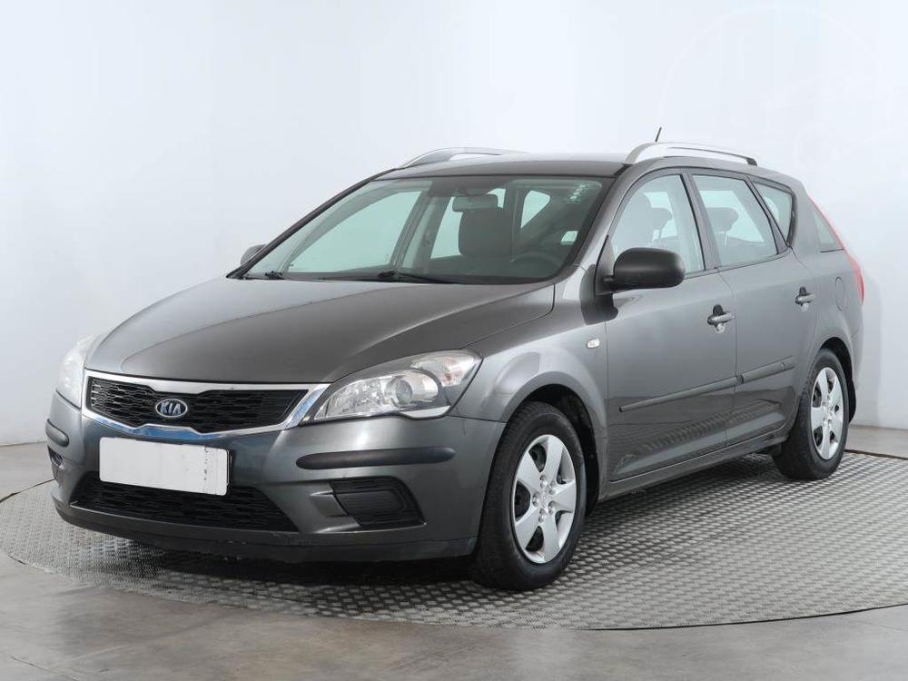 Kia Ceed 1.4 CVVT, Serv.kniha, po STK