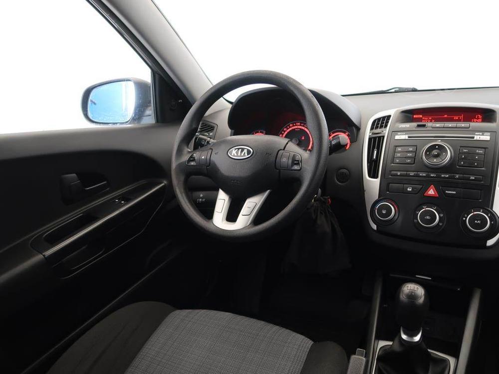 Kia Ceed 1.4 CVVT, Serv.kniha, po STK